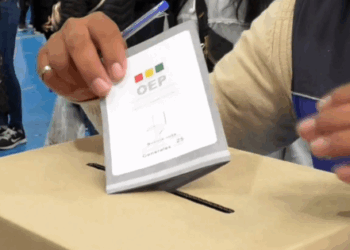 Elecciones en Bolivia: la derecha sale adelante y se alista para definir la presidencia en octubre.