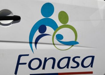 Isapres disminuyen su participación y el 33% de los afiliados considera cambiarse a Fonasa.