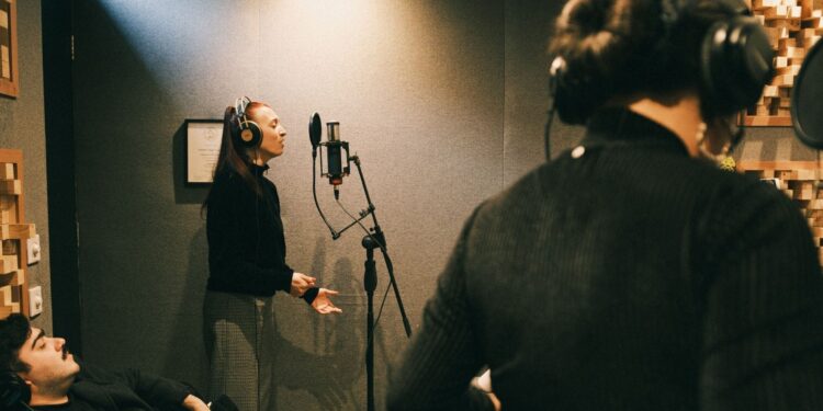 Corazón, canta y no te pongas a llorar