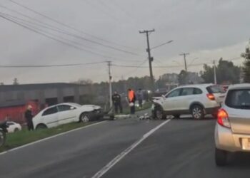 Accidente en Los Ángeles provoca al menos un herido.