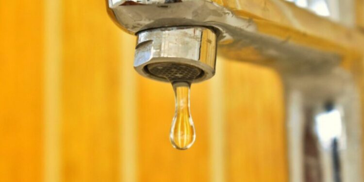 Suprema Corte ordena la restitución del agua a un vecino de Los Ángeles debido a una decisión de la Municipalidad.