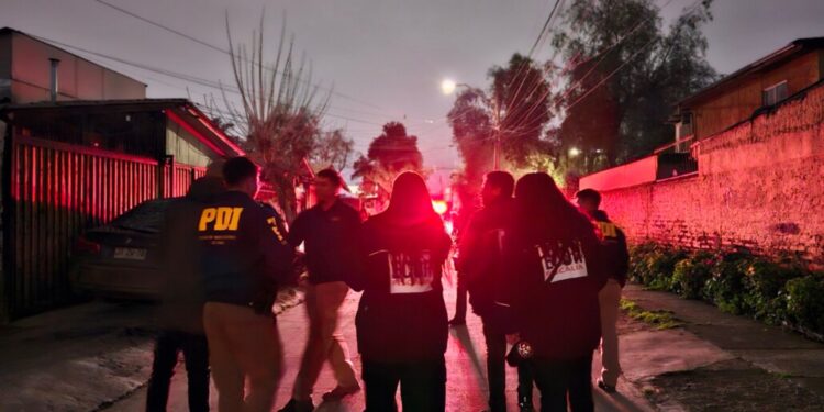 Doble asesinato a tiros en Cerro Navia: Uno de los occisos estuvo involucrado en el “Robo del Siglo”