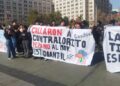Estudiantes se manifiestan contra la Contraloría por el fallo sobre el uso de la T.N.E.