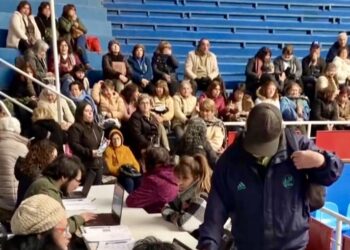 Resaltan la gran convocatoria de inscripciones a talleres para adultos mayores en Valparaíso durante el segundo semestre.