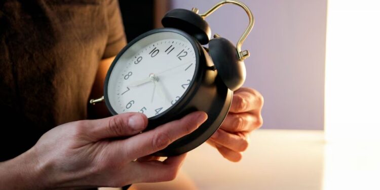 La fecha del horario de verano en Chile ya está confirmada: ¿Cuándo se realizará el cambio de hora?