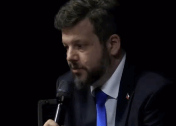 [VIDEO] Johannes Kaiser señala que el estallido social fue una “intentona golpista” en contra de Piñera.