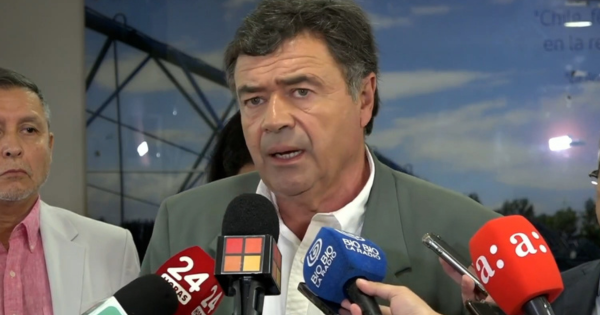 Gobierno confirma que Esteban Valenzuela deja el Ministerio de Agricultura tras ruptura con el FRVS.