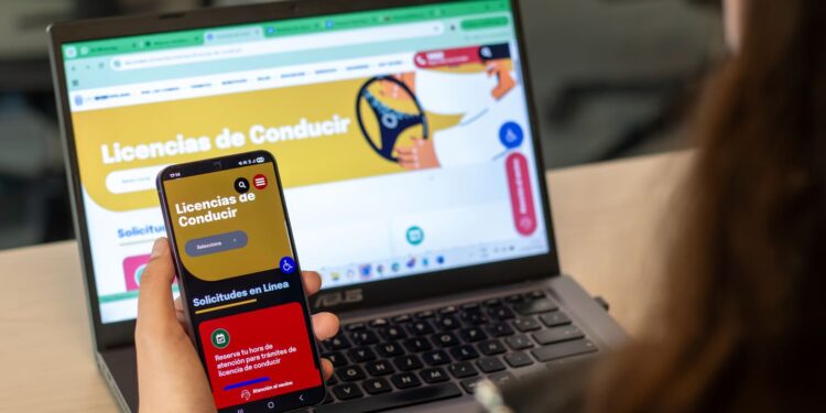 Más pagos online, pero poca protección digital en Chile.