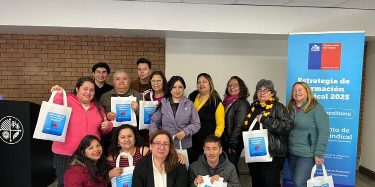 Universidad Alberto Hurtado lanza el Nivel Avanzado de la Estrategia de Formación Sindical en la Región Metropolitana.