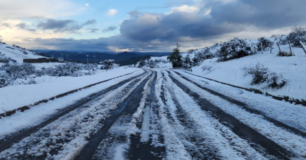 [COLINA] Pie Andino sigue con el tránsito cerrado por las nevadas.