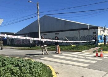 Paracaidista falleció tras caer en una calle de Pichilemu: Se lanzó desde una avioneta y su equipo no funcionó.