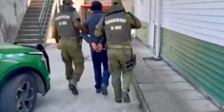 Dictan prisión preventiva a hombre acusado de femicidio frustrado en Panguipulli.