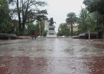 Un amplio sistema frontal provocará viento, lluvia e incluso nieve en diversas regiones del país.