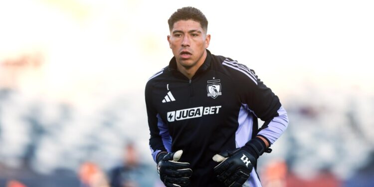 Jorge Almirón confirma que no convocará a Brayan Cortés para el encuentro contra Huachipato: «Deseo que esté tranquilo».