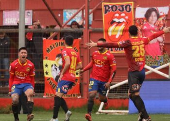 ¡Los hispanos respiran!: Unión ganó por un gol a cero a La Serena.