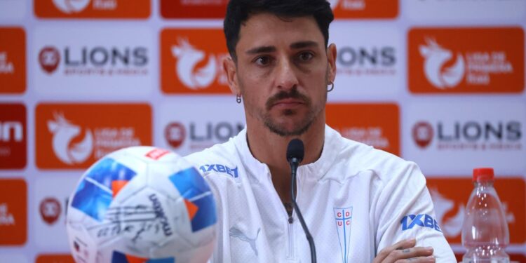 Zampedri afirma antes del clásico entre la UC y Colo-Colo que «los dos equipos llegan golpeados».