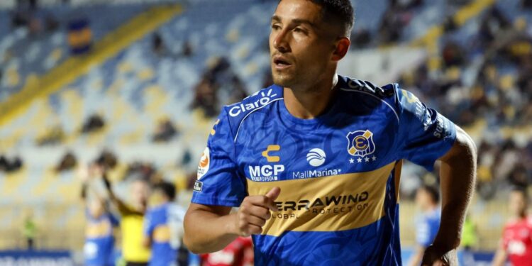 Everton y Juan Delgado llegaron a un «acuerdo mutuo» para finalizar su contrato de manera anticipada.