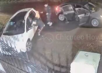 [VIDEO] Vecino detiene intento de portonazo en condominio de Lampa
