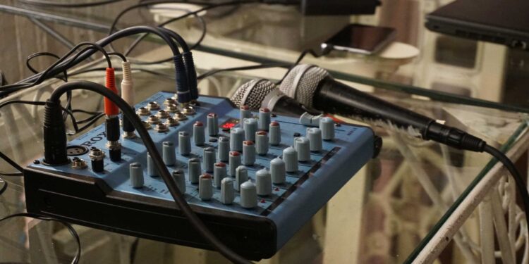 Sesiones de rap este sábado en la tienda ALoGato Graffiti.