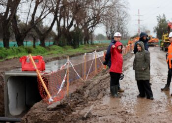 Autoridades revisan obras afectadas por las lluvias en la RM.