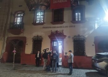 Oficialismo y la DC siguen en conversaciones a contrarreloj para inscribir sus candidaturas al Congreso.