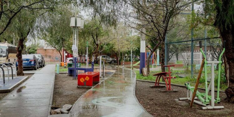 De microbasural a parque infantil