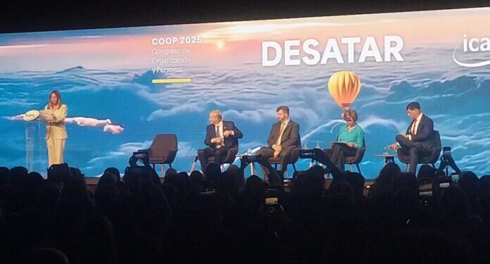 Candidatos presidenciales de la oposición comentan sus propuestas de empleo en ICARE.