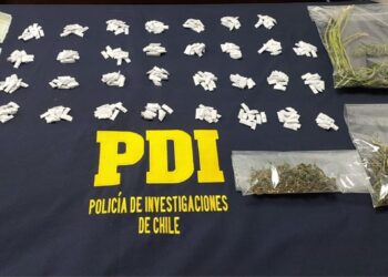 Desmantelan un centro de venta de drogas en la población Enrique Arenas de Quillota.