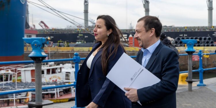 La alcaldesa de Valparaíso expresa su apoyo al proyecto de ley del Royalty Portuario.