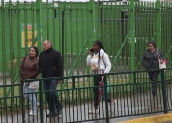 Estudio de Data Influye: aumentan las críticas al voto migrante y se acortan las preferencias presidenciales.