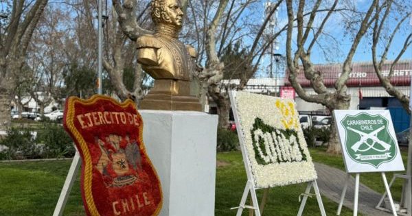 Colina celebró el cumpleaños de Bernardo O’Higgins con un acto cívico en la Plaza de Armas.