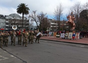 Los Ángeles celebró los 247 años del nacimiento de Bernardo O’Higgins en la Plaza de Armas.