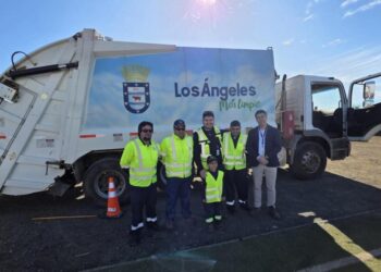 Un niño de Los Ángeles hizo realidad su sueño y aspira a ser recolector de basura cuando crezca.