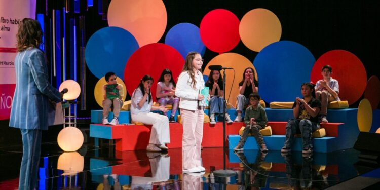 Estudiante de Curicó participará en el principal concurso de lectura en voz alta de Chile.