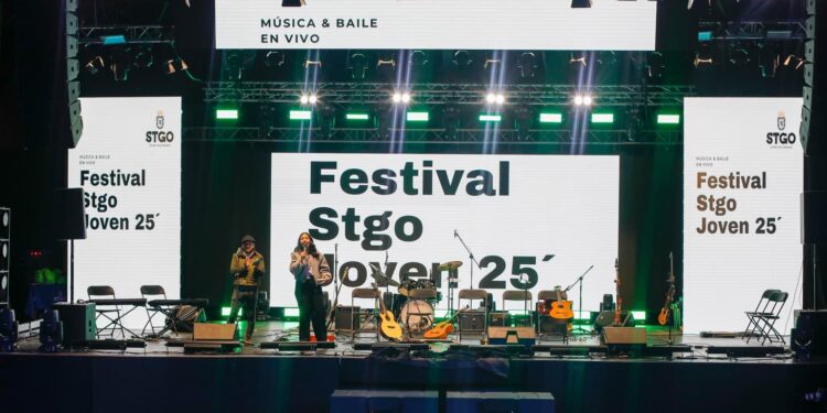Con todo éxito se llevó a cabo el Festival Santiago Joven 2025 en el Teatro La Cúpula.