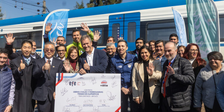 EFE firma contrato clave para las obras del Tren Santiago–Batuco.