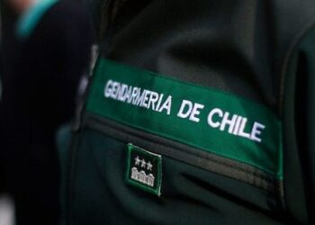 Gendarmería mete la pata y libera a acusado de estafa que tenía orden de prisión preventiva.