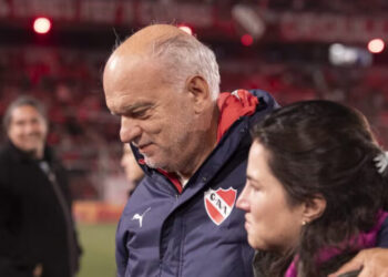 Presidente de Independiente solicita sanciones para la U tras los incidentes.