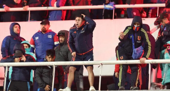 Los impactantes registros que dejó la tragedia en el partido entre la U y el Independiente.