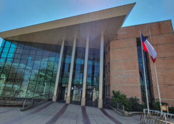 Femicidio en Talca: el imputado sigue hospitalizado y su detención ha sido extendida.