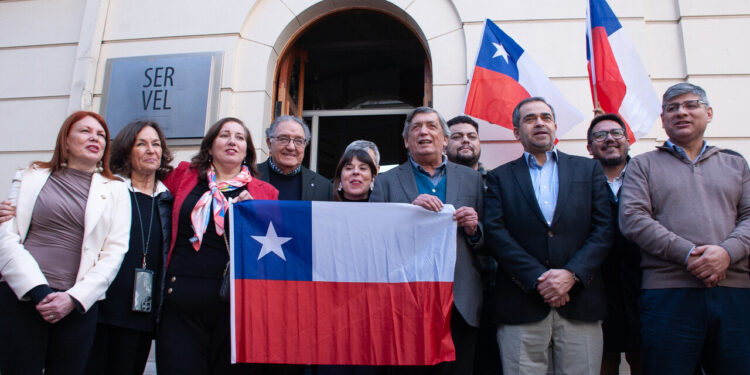 Gobierno y DC fortalecen acuerdo parlamentario para la candidatura de Jeannette Jara.