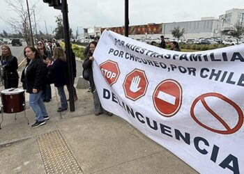 [VIDEO] Residentes de Chicureo se unen para pedir respuestas rápidas por el aumento de la delincuencia.