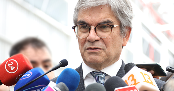 Mario Marcel renuncia al Ministerio de Hacienda.