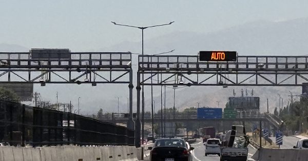 Colina lanza plan de seguridad con lectores de patentes en los peajes y base de datos unificada.