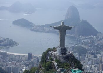 Playas calientitas son las más buscadas por los chilenos este invierno.