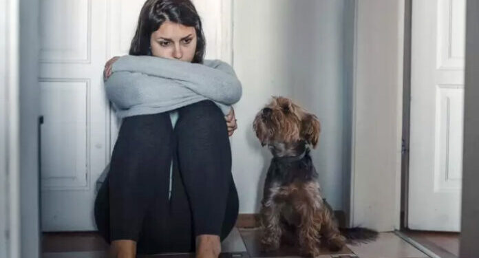 Estudio revela que 1 de cada 4 personas en el mundo vive sola.