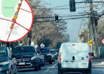 [Carta al Director] Nuevo semáforo en Av. Chicureo con El Algarrobo genera largas filas y taco en toda la zona.