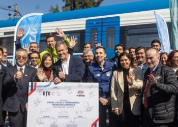 EFE firma un contrato histórico para las obras del Tren Santiago-Batuco