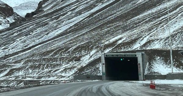 Reabrieron el Paso Cristo Redentor este lunes después de varios días cerrado por fuertes nevadas.