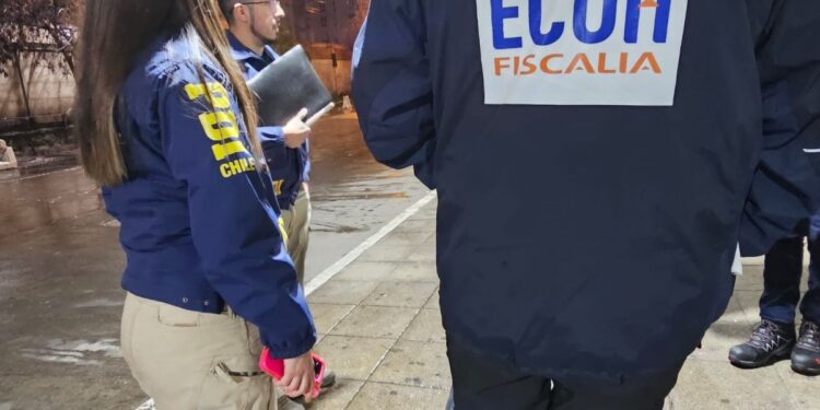 Doble homicidio en Puente Alto: Las víctimas fueron disparadas frente a su casa.